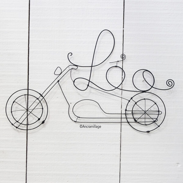 Léo et sa moto – Image 2